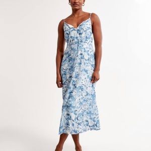 NWT! Abercrombie Fitch Crinkle Textured Smocked Waist Midi Dress in Blue Floral